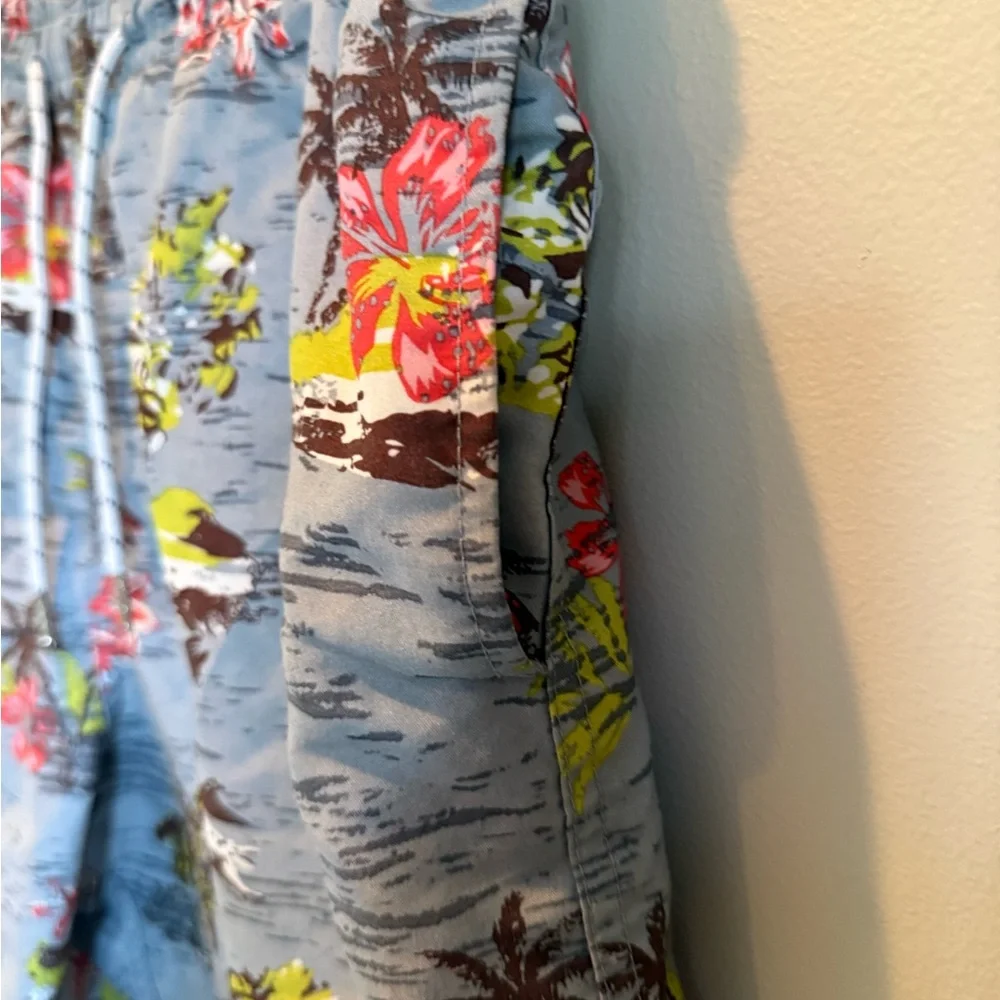 Men's Uzzi‎ Active Wear Swim Shorts Gray with Palm Trees and Flower Pattern M